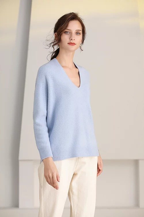 | Blue Leila Seamless Knitting Wool Sweater