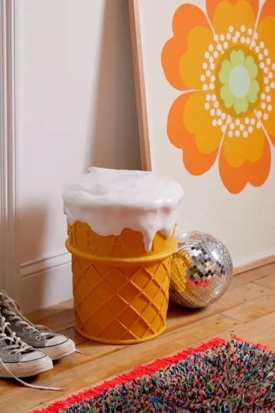 冰淇淋矮凳