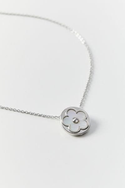 Delicate Flower Pendant Necklace