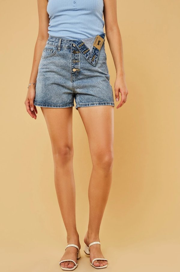 Flapped Over Button Placket Denim Shorts