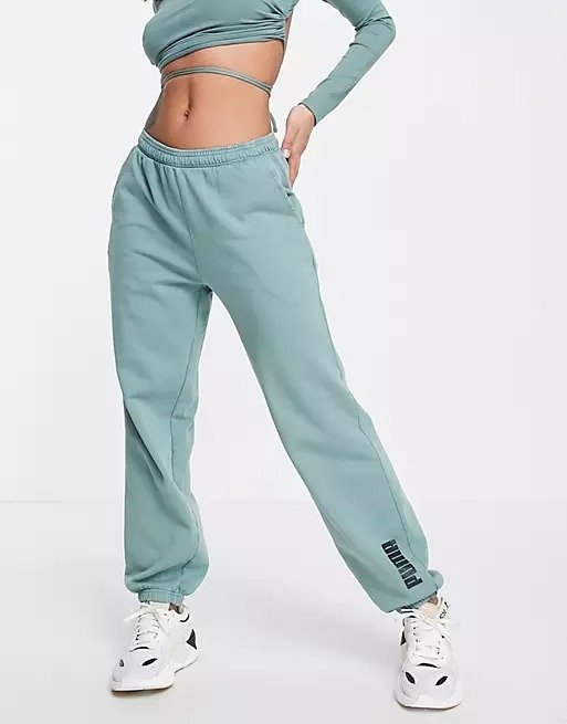sweatpants in washed green
