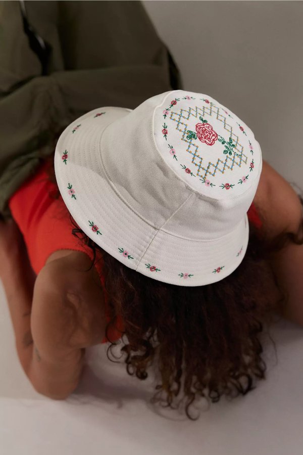 蔷薇刺绣渔夫帽