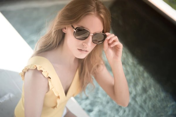 Elva Rectangle Sunglasses