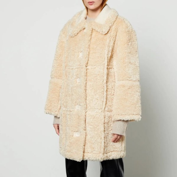 羊毛质感大衣