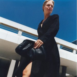 上新：Arket 经典小黑裙新款热卖 北欧风简约设计派