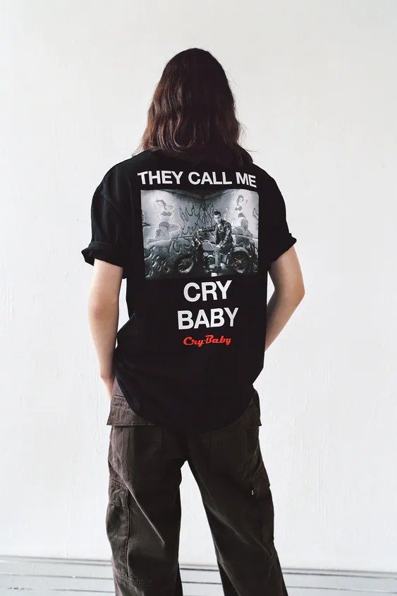 CRY BABY © UNIVERSAL CITY STUDIOS LLC T恤