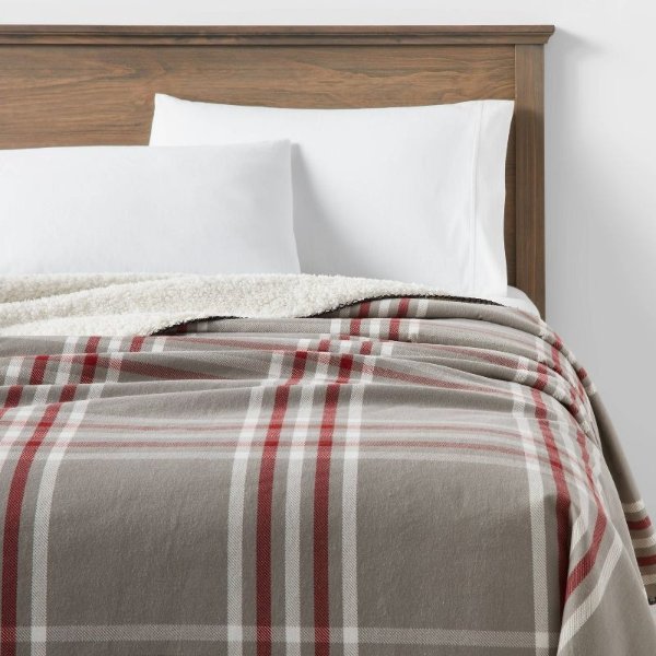 Full/Queen Holiday Print Bed Blanket - Threshold™