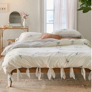 Bedding Sale Urban Outfitters Up To 40 Off Dealmoon