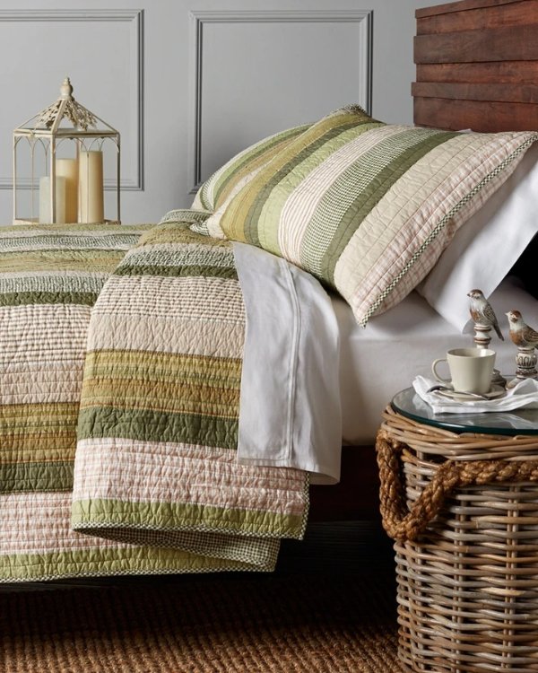 DISCONTINUED C&F Summer Dream Quilt Collection