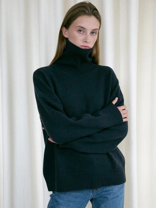 Oversized Turtleneck Wool Sweater_Charcoal