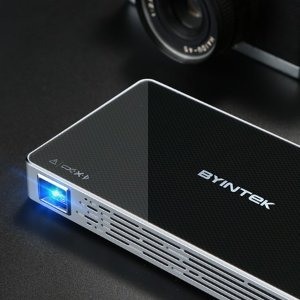 BYINTEK mini 投影仪 P10, 仅手机大小, 配备智能系统, 支持投屏