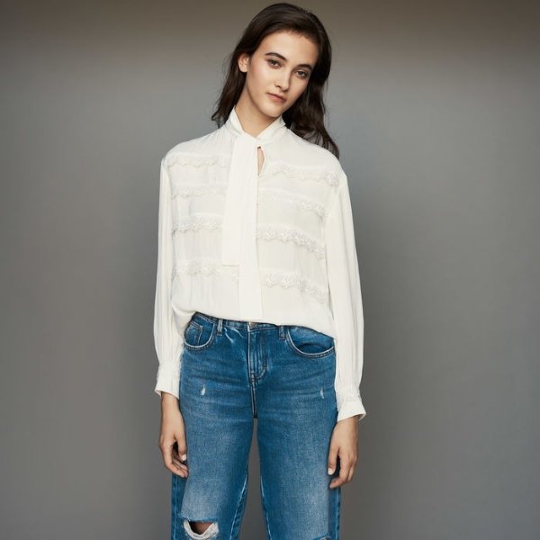 LAB Blouse with embroidered ruffles