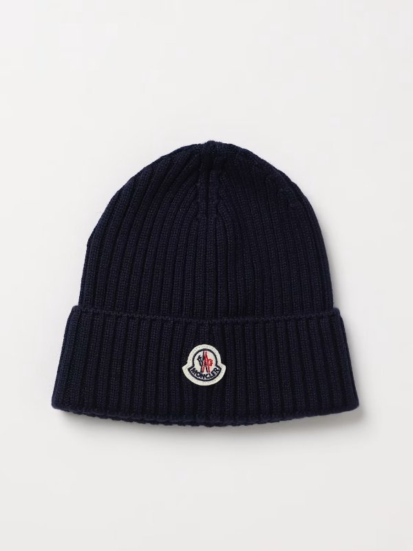 hat in wool with applied logo