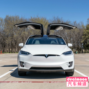 DM试驾 Tesla Model X 豪华智能电动SUV 到底值不值