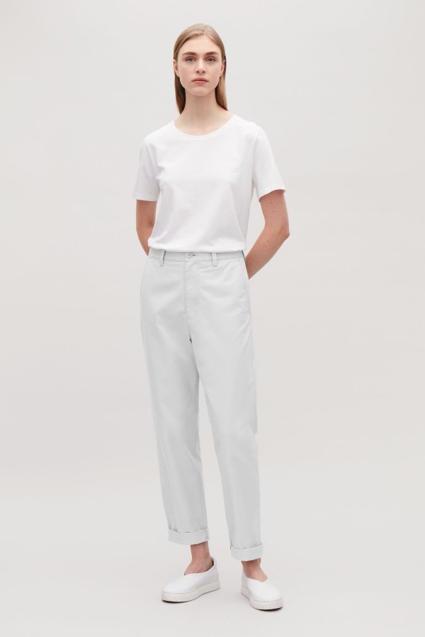 RELAXED TWILL CHINOS - Light grey - Trousers - COS US