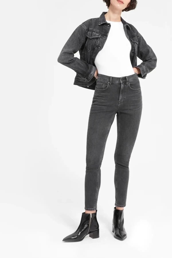 The High-Rise Skinny Jeans