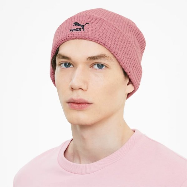 粉色针织帽子