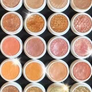 试色 | 来一盘超大Colourpop温柔系土豆泥眼影盘吧！