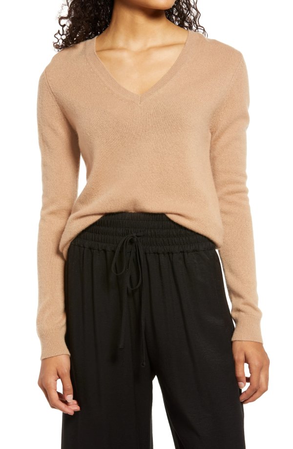 Cashmere Essential V-Neck Sweater