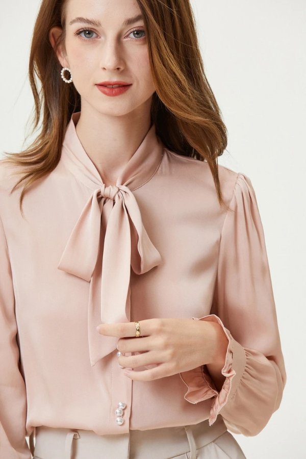 藕粉色珍珠系带真丝衬衫