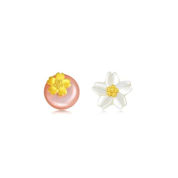 Daily Luxe 999.9 Gold Cherry Blossom Earrings | Chow Sang Sang Jewellery eShop