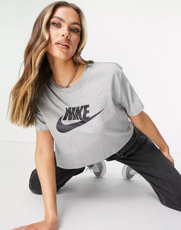 Swoosh cropped t-shirt in gray