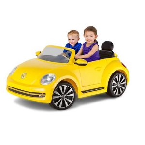 Kid Trax 新款黄色大众甲壳虫敞篷电动汽车 (双人座）