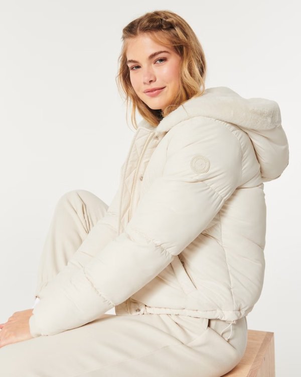 Women's Ultimate Faux Fur-Lined Hooded Puffer Jacket