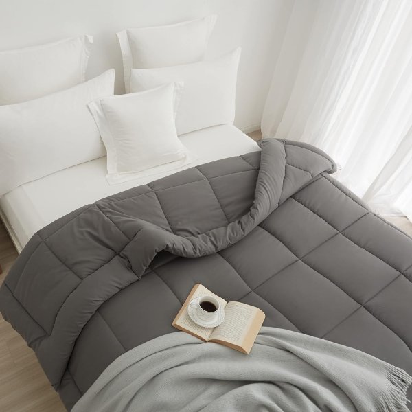 Hotel Comforter Queen, Down Alternative Comforter with Corner Tabs - All Season Quilted Queen Size 240 GSM Grey Comforter, Machine Washable Microfiber Bedding