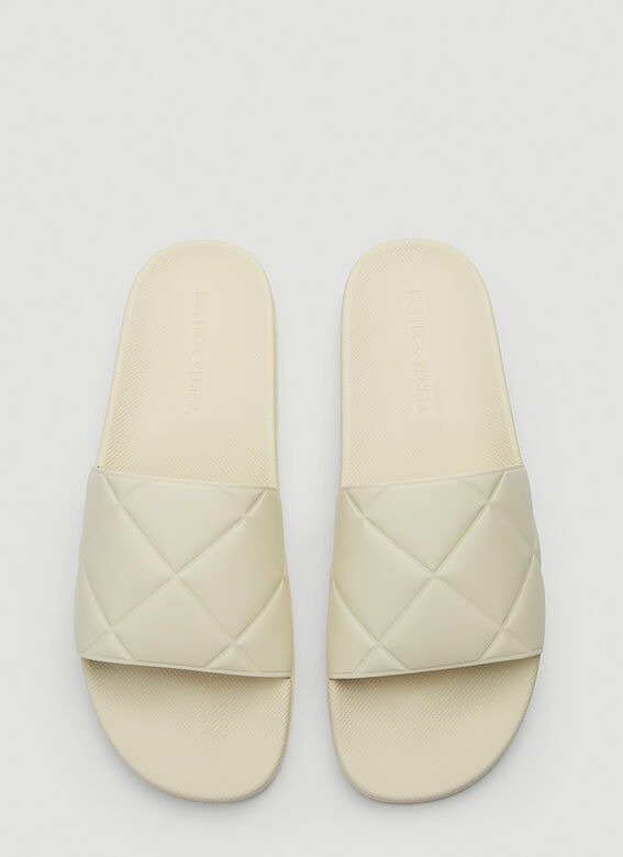 Slider Slides in Cream