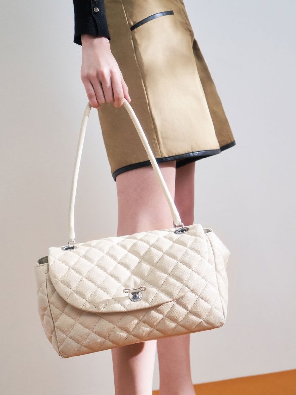 Cream Chain Link Quilted Top Handle Bag | CHARLES &amp; KEITH