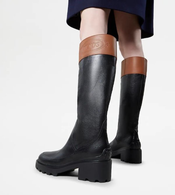 Boots in Leather - BLACK