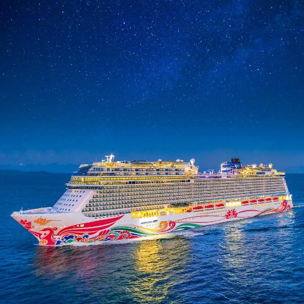 norwegiancruiseline_53759653_427518721338059_9111808370986969487_n.jpg
