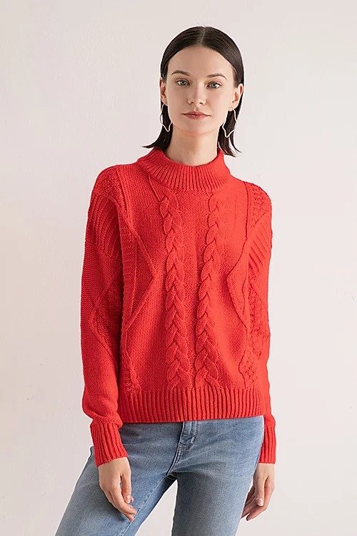 红色编织毛衣