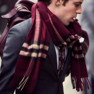BURBERRY Giant Exploded Check Cashmere Scarf - Parade Red Check
