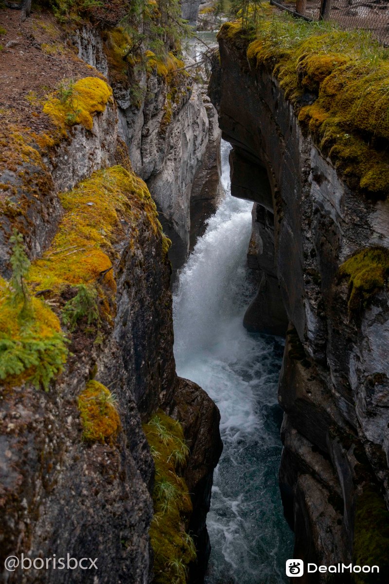maligne_canyon.jpg