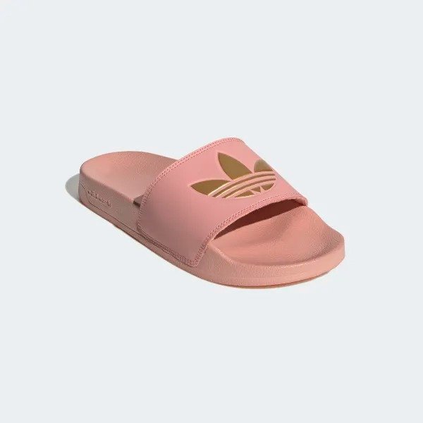 桃粉色拖鞋
