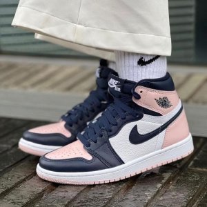 Air Jordan 1 最经典篮球鞋 粉色泡泡糖、香芋紫、经典纯白