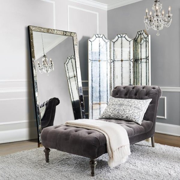 Chesterfield Chaise | Frontgate