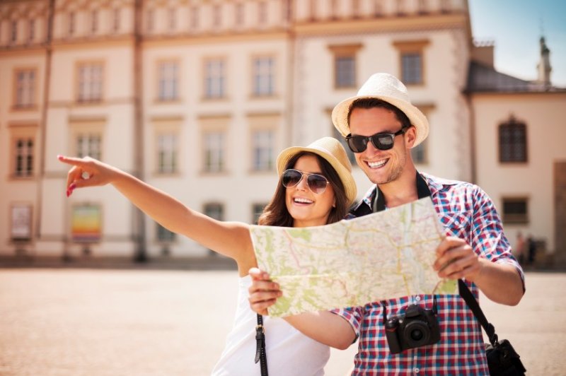 couple-travel
