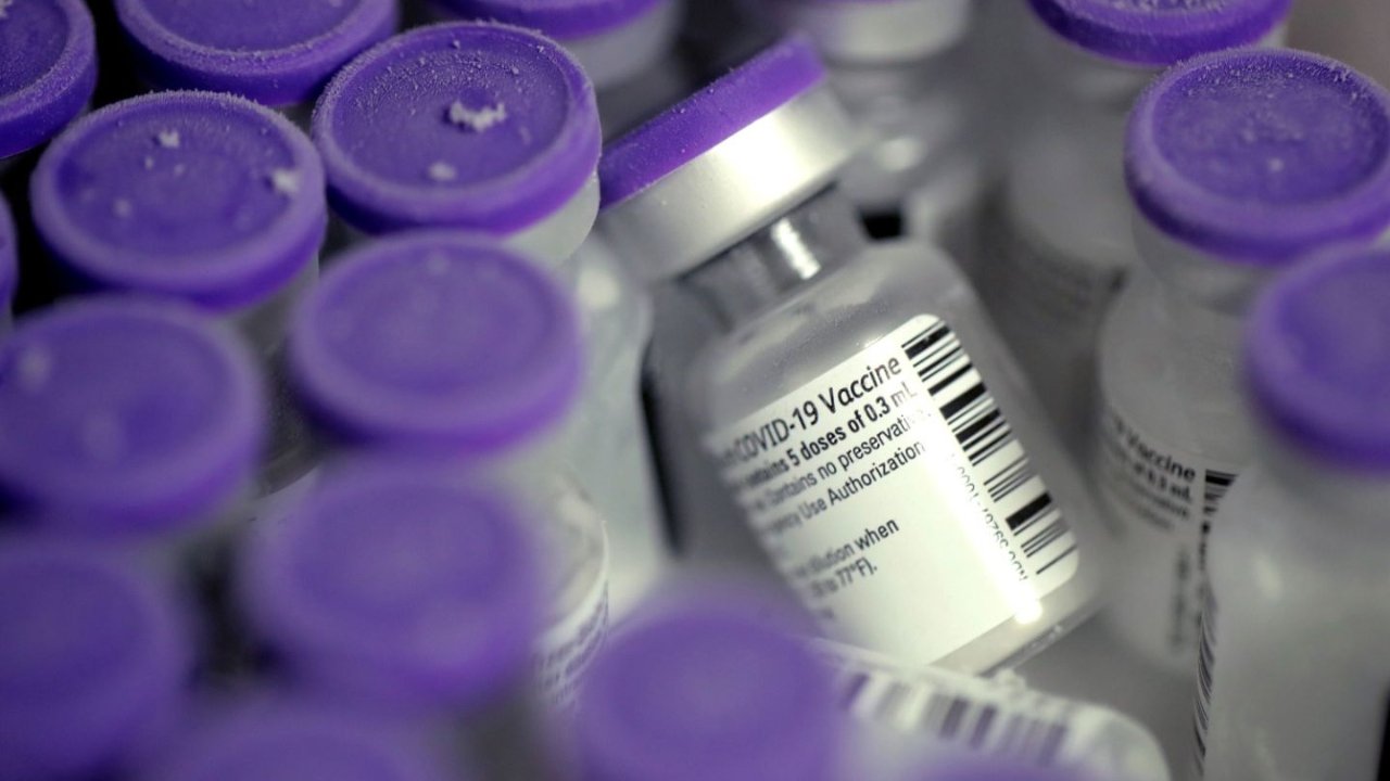 FDA疫苗顾问投票决定统一美国新冠疫苗