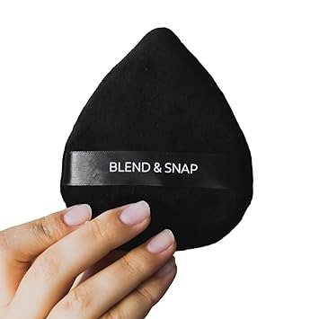 BLEND & SNAP Large Velour Triangle Makeup Puff for Smooth & Flawless Coverage – Blotting Sponge for Foundation & Concealer / Powder Press Pad – Precision Tip for Easy Application – Makeup Artist Essentials