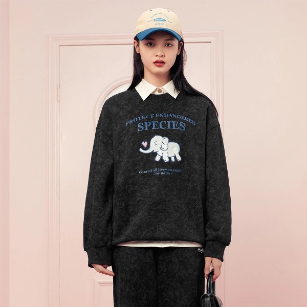 nana x Peacebird Elephant And Letter Patern Black Sweatshirt | Peacebird Women Fashion