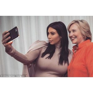 Lumee Illuminated Selfie Case for iPhone @ Amazon.com
