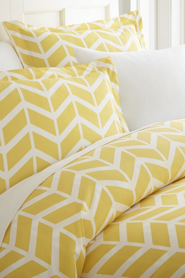Home Spun Premium Ultra Soft Arrow Pattern 3-Piece King Duvet Cover Set - Yellow