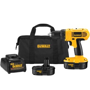 DEWALT 18-Volt Nickel Cadmium (NiCd) 1/2-in Cordless Drill with Battery and Soft Case