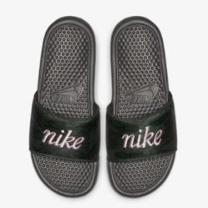 Nike凉鞋、澡堂拖当季热卖 低至$15
