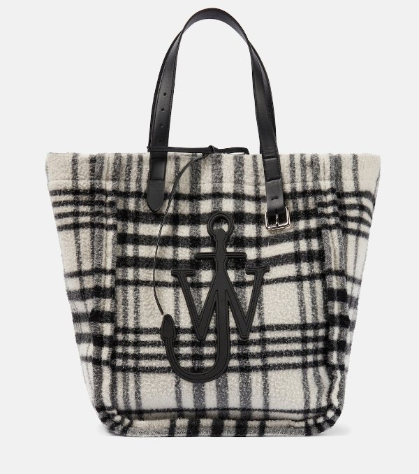 Belt checked tote bag