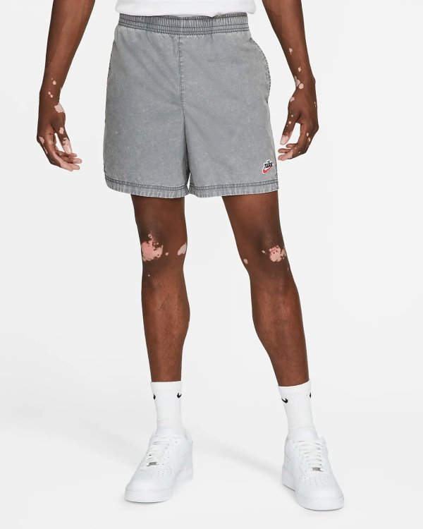 Sportswear Heritage Essentials Men's Woven Shorts..com