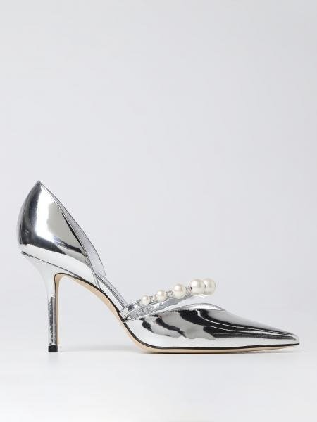 Aurelie pumps in patent leather with asymmetric pearls